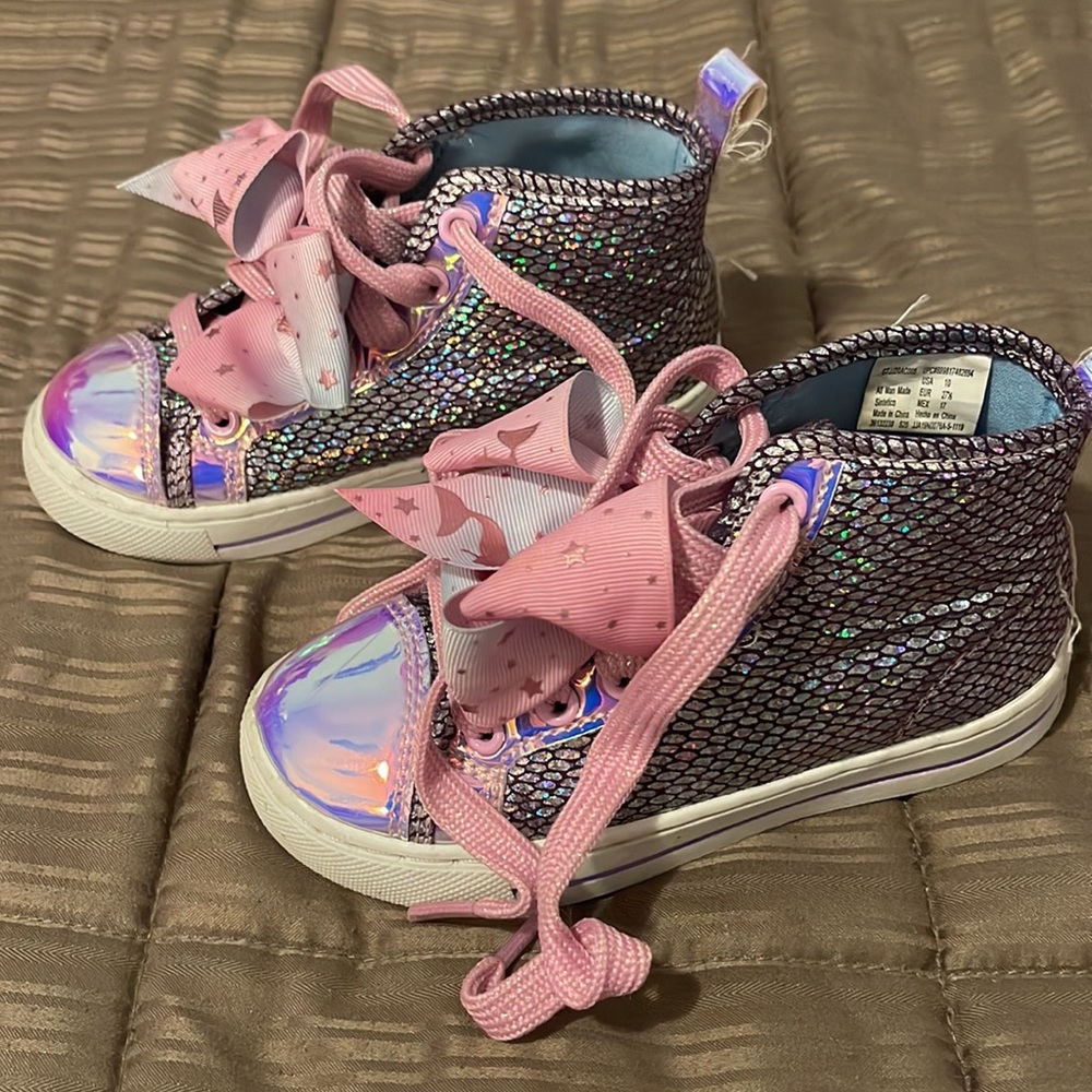 Size 10t JoJo Siwa sneakers real pretty iridescent, snake print